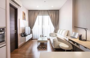 For SaleCondoRatchadapisek, Huaikwang, Suttisan : Selling luxury condo on the main road, Ivy ampio (Ivy Ampio) Ratchada, 1 bed plus 44.1 sq.m., price 6,890,000 baht, including Flufer, ready to move in, very beautiful