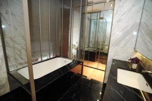 ให้เช่าคอนโดสีลม ศาลาแดง บางรัก : [ FOR RENT ] 1 BEDROOM Saladaeng One