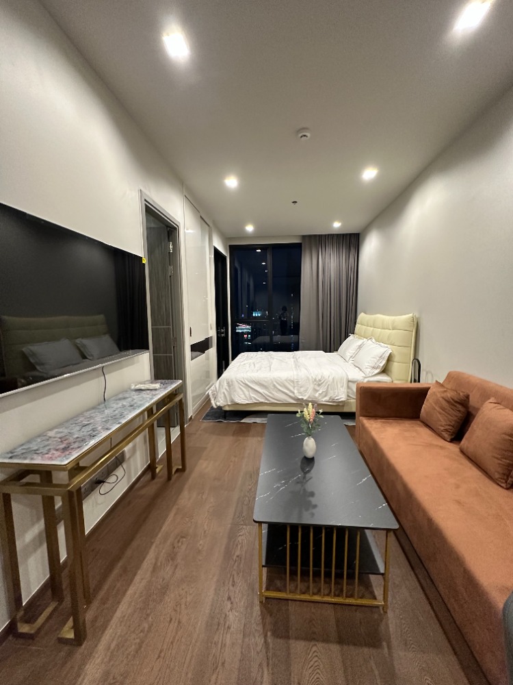 For RentCondoAri,Anusaowaree : Near BTS for rent, new Condo Ideo Q Victory 1Bed, price 24,000, fully furnished and electrical appliances. You can make an appointment to see the actual room every day.