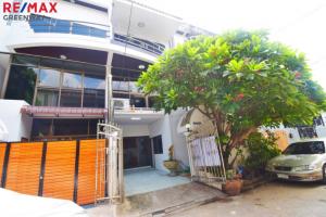 For SaleTownhouseChokchai 4, Ladprao 71, Ladprao 48, : Townhome for sale, Nak Niwat 21, Social Welfare 28, area 22 sq m., usable area wider than a detached house.