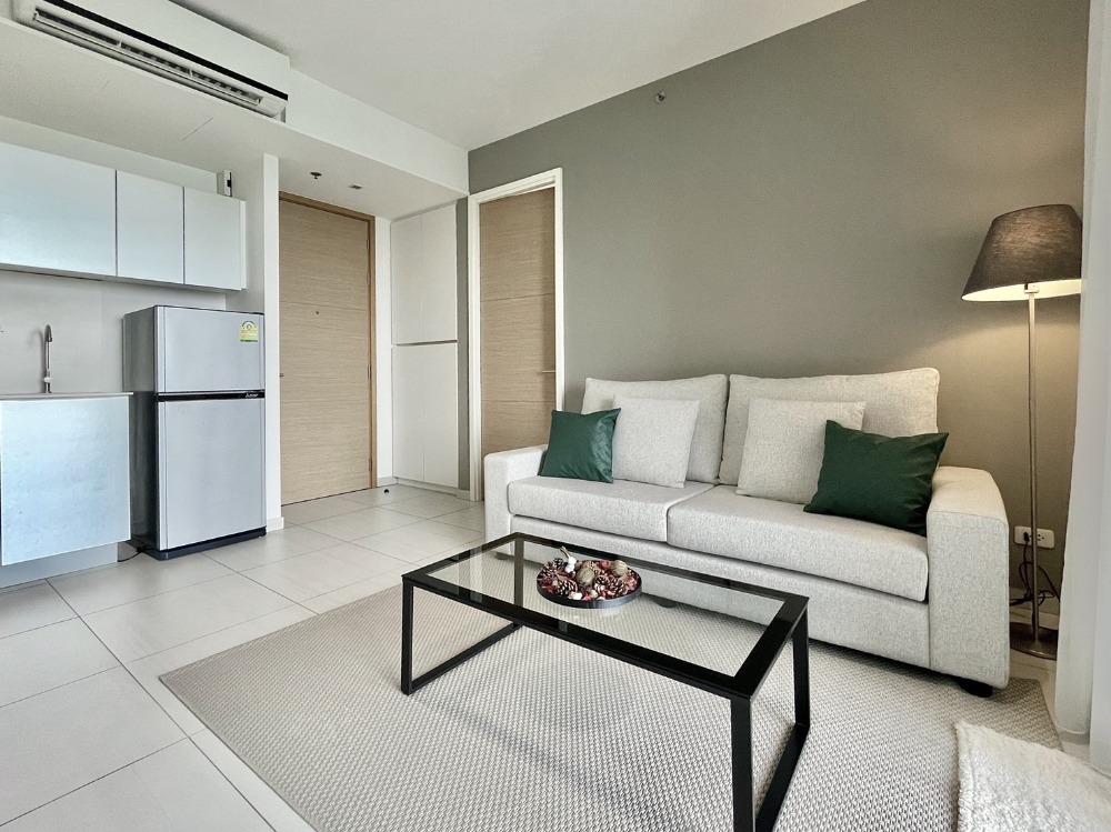 For RentCondoSukhumvit, Asoke, Thonglor : For rent The Lofts 1 Bedroom 45 sq.m. **Fully Furnished** 20k Tel: 082-5905224