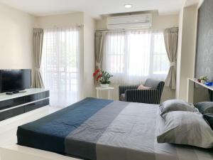 For RentCondoSukhumvit, Asoke, Thonglor : For rent Charming Residence Ekkamai  @BTS Ekkamai, Beautiful room, Good price