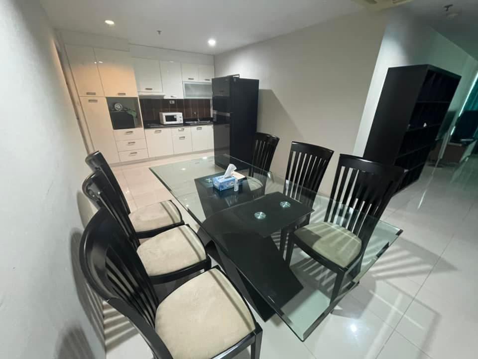 For RentCondoSukhumvit, Asoke, Thonglor : Condo for rent, special price, Sukhumvit Living Town, good location, convenient transportation, fully furnished