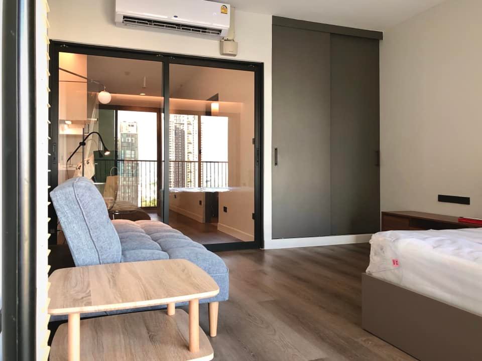 For RentCondoSukhumvit, Asoke, Thonglor : NB066_P NOBLE SOLO **Beautiful room, fully furnished, ready to move in** Beautiful view, high floor