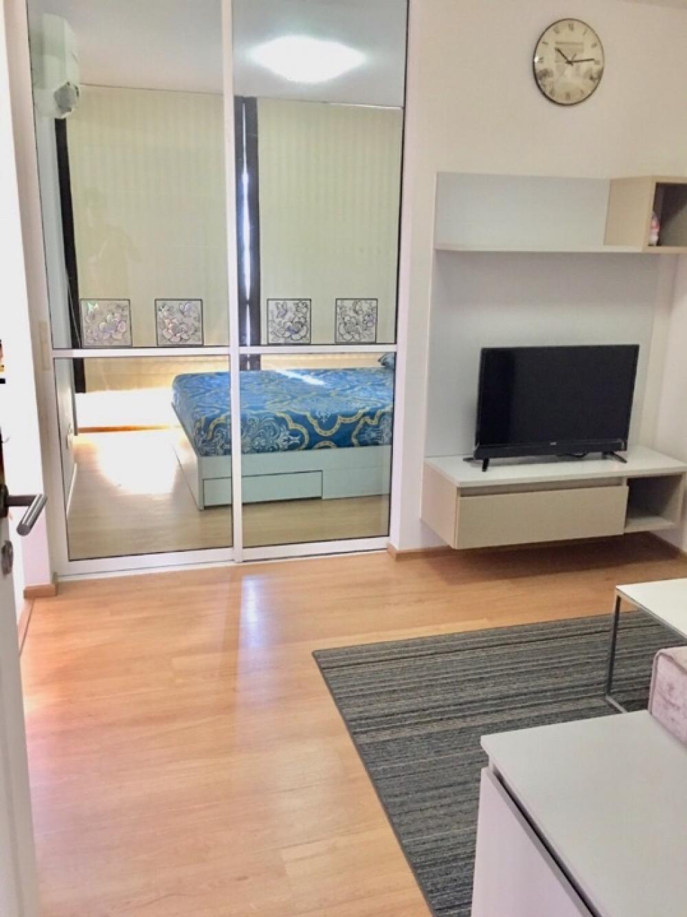 For RentCondoRamkhamhaeng, Hua Mak : For rent, D Condo Ramkhamhaeng 9 (next to Foodland), fully furnished, electric, ready to move in, newly decorated.