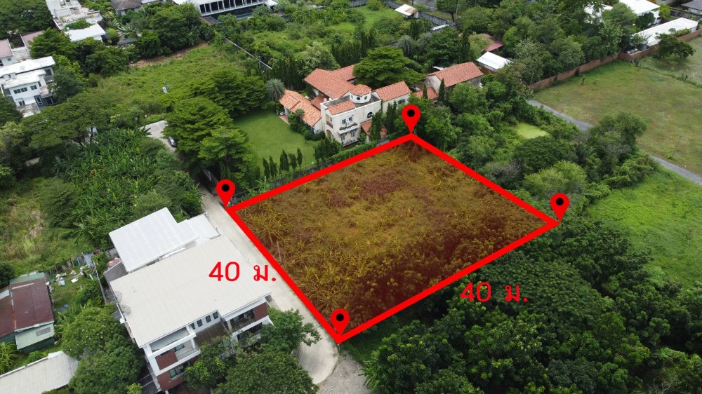 For SaleLandPattanakan, Srinakarin : Land for sale in Krungthep Kreetha, Soi 8, Intersection 16, size 40 x 40 m., 1 rai, selling price 88,000 baht per sqw.