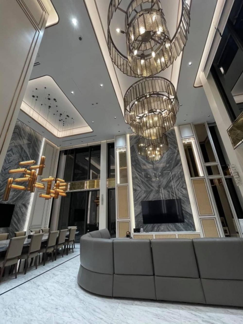 For SaleCondoRama9, Petchburi, RCA : Selling  : Luxury Penhouse In Esse At Singha Complex  , 3 Bed 4 Bath , 244 sqm , High Floor 🔥🔥Selling Price: 132,000,000 THB 🔥🔥出售：Esse Asoke 豪华顶层公寓，3 床 4 卫，244 平方米，高层🔥🔥售价：132,000,000 THB 🔥🔥