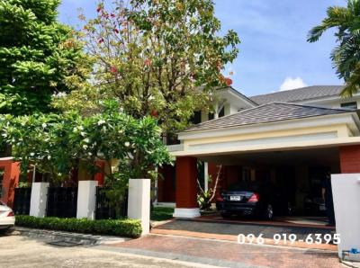 For SaleHousePattanakan, Srinakarin : 💥 House for sale announcement 💥 Narasiri Pattanakarn Srinakarin 2 storey detached house Area 200 sq m, 5 bedrooms, 5 bathrooms, 2 maid's rooms, 4 parking spaces, quick sale!