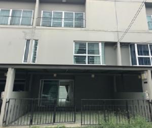 For RentTownhouseChaengwatana, Muangthong : For Rent 3-storey townhome for rent, Patio Project, Chaengwattana, good condition house, 3 air conditioners, no furniture, can live or can be an office. Can register a company.