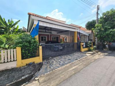 For SaleHousePathum Thani,Rangsit, Thammasat : House for sale, Taweelada Village 2, Soi Boon Khum, Lam Luk Ka 11 Road, Pathum Thani (Rangsit-Tanya Khlong 1).