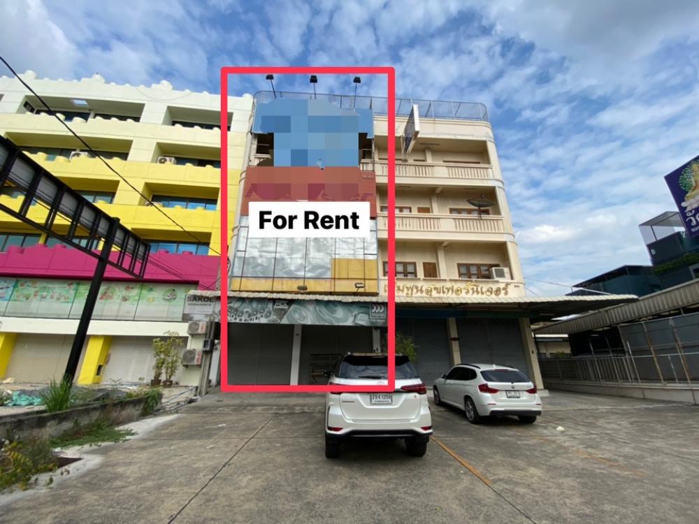 For RentShophousePattanakan, Srinakarin : 📌 Commercial building for rent @ Seacon Square intersection | Parking for 4+3 cars | Location on the main road & sky train