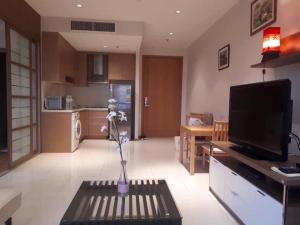 For RentCondoSukhumvit, Asoke, Thonglor : TEP002_P THE EMPORIO SUKHUMVIT 24 **Beautiful room, fully furnished, ready to move in** near BTS Phrom Phong