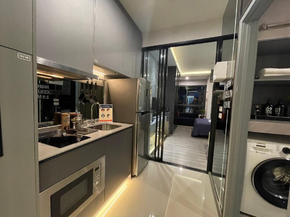 For SaleCondoSiam Paragon ,Chulalongkorn,Samyan : Selling at a discount, don't take anything. Ideo Chula-Samyan, size 1bedroom. 28.5 sqm, north, open view Best position in the building. Price 4,710,000 . Cheaper than bad sleep-near mrt Samyan. Chula University Samyan Midtown contact 062-6562896. Ray-