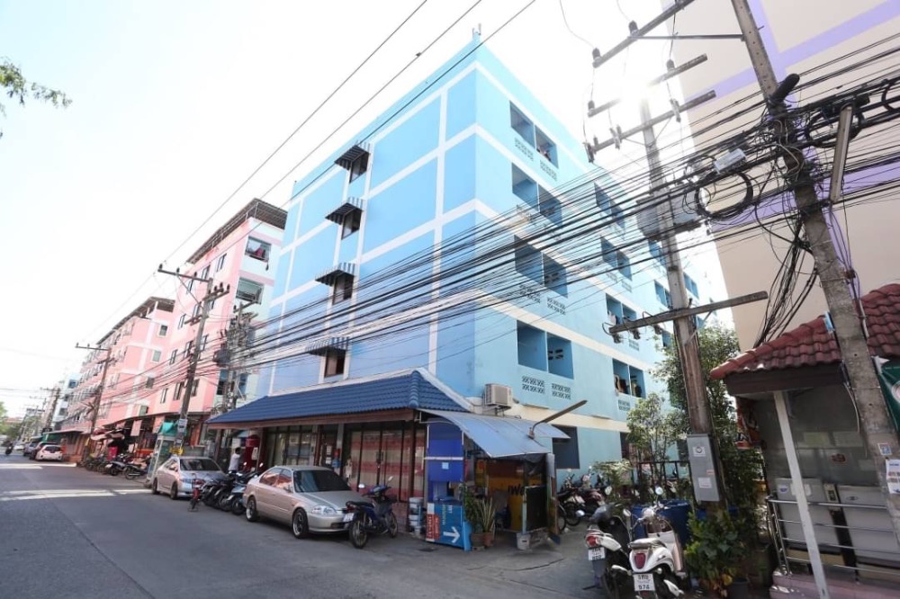 For SaleBusinesses for salePathum Thani,Rangsit, Thammasat : Saowanee Dormitory for sale, beautiful building, well maintained, close to educational institutions, special price.
