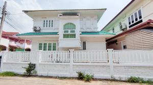 For SaleHouseKaset Nawamin,Ladplakao : House for sale, Fa Piyada, Soi Nawamin 70, 260 sq m, 65 sq wa, quiet, newly decorated, a lot of space, near Nawamin - Prasert Manukit Intersection