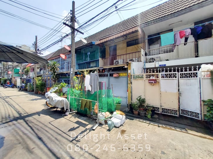 For SaleShophouseSathorn, Narathiwat : For Sale! ! Commercial Building, 175 sqm located near Worarat Shopping Center, Sathorn, BTS Saint Louis