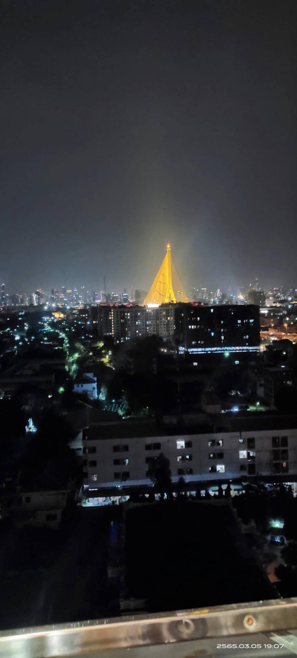 For RentCondoPinklao, Charansanitwong : The Parkland Charan - Pinklao Condo for rent : 2 bedrooms 1 bathroom for 48 sqm. Corner room high floor with Rama 8 Bridge View.Nice decoration with fully furnished and electrical appliances.Next to MRT Bangyikhan.Rental only for