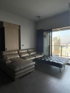 For RentCondoSukhumvit, Asoke, Thonglor : (S)LA011_P THE LOFT ASOKE **Luxury condo in the heart of Asoke, fully furnished, ready to move in, beautiful view** Convenient transportation near BTS