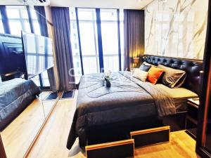 For SaleCondoSukhumvit, Asoke, Thonglor : Modern Studio in Phrom Phong Area  High Fl. 25+  Close to BTS Phrom Phong  Park 24 at Park 24 or Park Origin Phrom Phong Condo / Condo For Sale