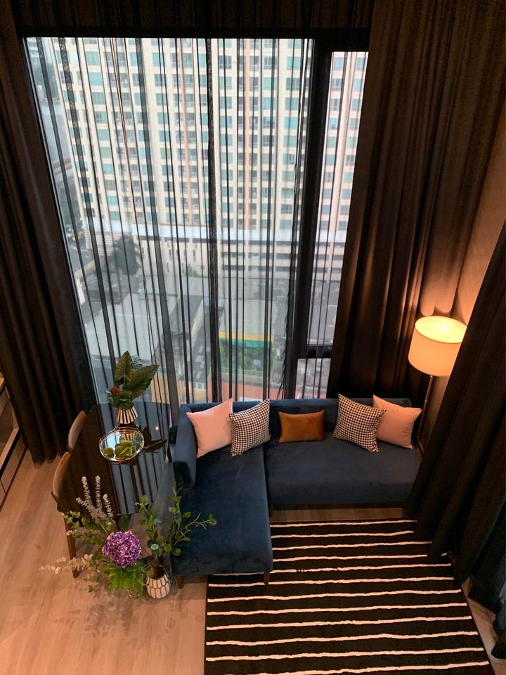 For RentCondoSapankwai,Jatujak : Condo for rent, The Reserve Phahon-Pradipat, Duplex room, ready to move in. Loft design with high ceilings The only one in Saphan Kwai-Ari area provide high privacy