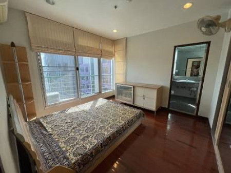 For RentCondoSathorn, Narathiwat : For Rent Condo 2 Bedrooms Sathorn House Near BTS Surasak