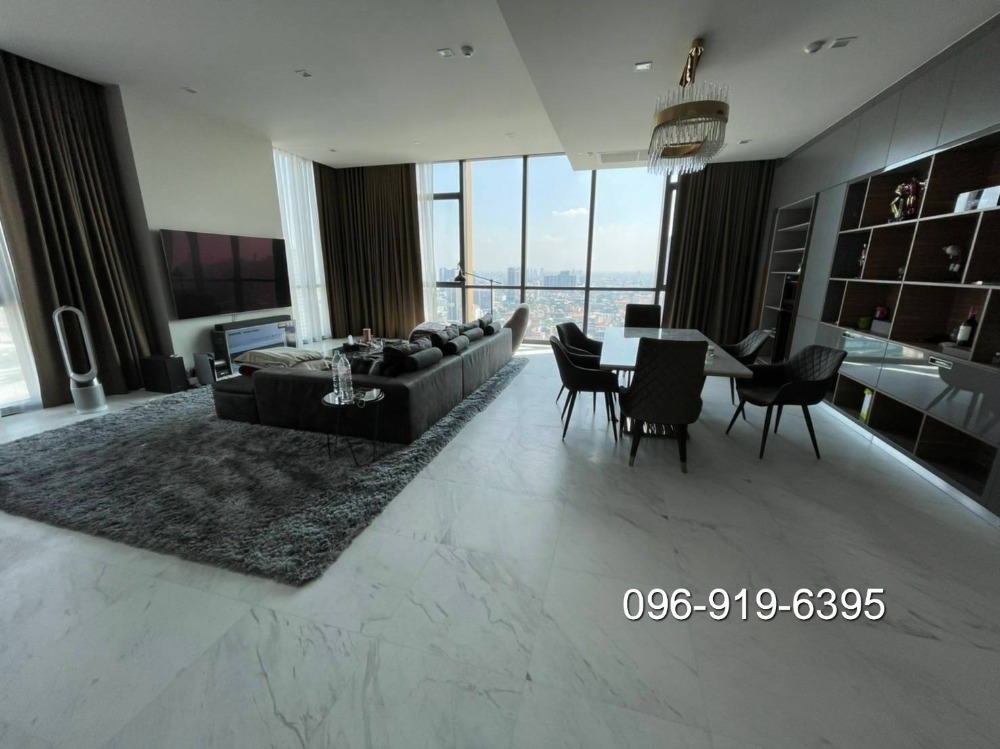 For RentCondoSukhumvit, Asoke, Thonglor : Condo for rent, Super Luxury The Monument Thonglor, 3 bedrooms, 3 bathrooms, high floor, Thonglor view.