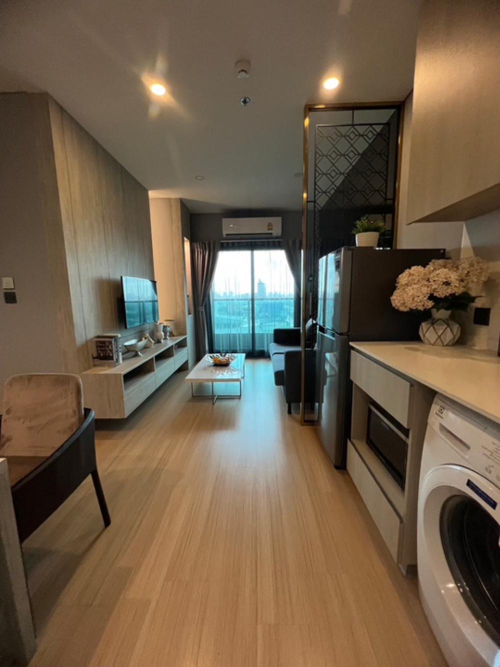 For SaleCondoRatchathewi,Phayathai : Condo for sale, Lumpini Suite Din Daeng - Ratchaprarop, 16th floor, fully furnished room with furniture and electrical appliances, usable area 46.92 sq m, 2 bedrooms, 1 bathrooms, beautiful view, convenient transportation, next to the main road, near the