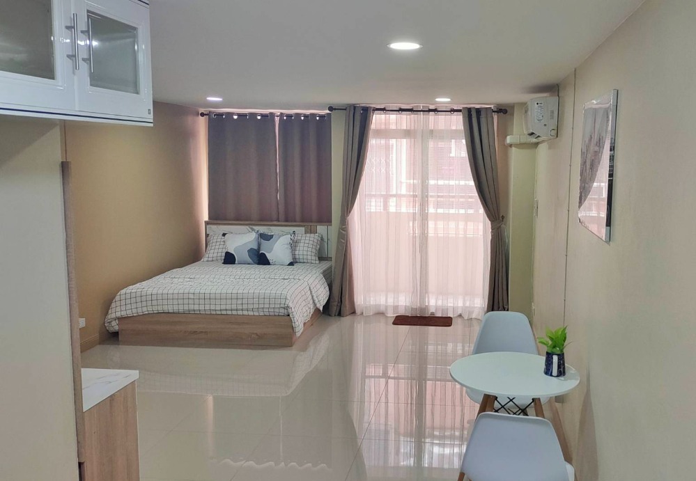 For SaleCondoChokchai 4, Ladprao 71, Ladprao 48, : Sell ​​/ rent a condominium room 34 sq m. Rung Rung Condo Town Condominium Soi Ladprao 80 intersection 22-Ratchada near Mrt Huai Khwang, renovated room ready to move in Tel.063-424-8665