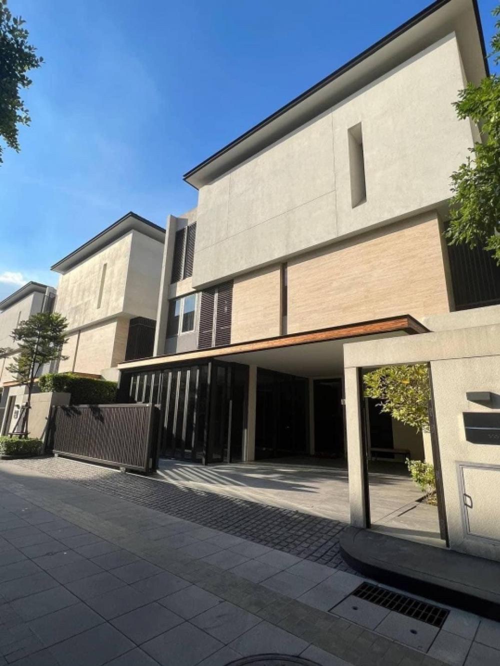 For SaleHouseRama9, Petchburi, RCA : Selling : Ultra Luxury House In Rama 9  , 4 Bed 5 Bath , 530 sqm , 90 sqw , 4 Parking Lot 

🔥🔥Selling Price : 65,000,000 THB 🔥🔥

More Information
📱Tel : 061-9979915 / Kat
📱Line : 0619979915 
http://line.me/ti/p/~0619979915 
For More Details : 
htt