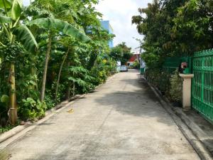 For SaleLandPinklao, Charansanitwong : Land on Suan Phak Road, 172 sq m., Taling Chan area, beautiful plot, not deep into the alley, near the expressway, near the southern transport