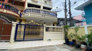 For RentTownhouseBang kae, Phetkasem : Town home 4 floors, play level, lots of usable space, Sikarin Village, Petchkasem Soi 10, near MRT Tha Phra