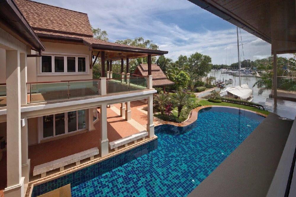 ขายบ้านภูเก็ต : ขายวิลล่าหรู พร้อมที่จอดเรือส่วนตัว ภูเก็ตโบ๊ทลากูน 100ล้าน
