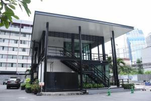 For RentRetailSukhumvit, Asoke, Thonglor : ฺNB42-Office for rent. at the Ambassador Hotel