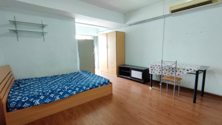 For SaleCondoRattanathibet, Sanambinna : Non Tower Condominium for sale, studio room, 30 sq m., 18th floor, next to Tiwanon Road, only 400 meters from MRT Ministry of Public Health.