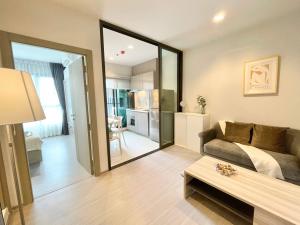 For RentCondoRama9, Petchburi, RCA : For rent Life Asoke Rama9 🍁 new room 🍁 32 sqm. Very beautiful decorated room 🍁