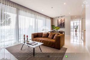 For RentCondoSukhumvit, Asoke, Thonglor : Vittorio Sukhumvit 39 - Beautifully Furnished 2 Bedroom Corner Unit