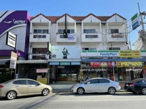 For SaleShophousePattaya, Bangsaen, Chonburi : Shophouse for sale, commercial building, Amata Nakorn, Chonburi, on Khlong Tamru Road, 3 floors, 21 sq.wa., good location, 5.5 million.