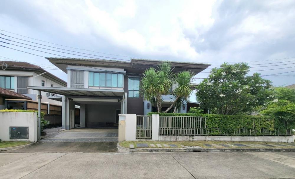 For SaleHousePinklao, Charansanitwong : House for sale, behind the corner of Setthasiri Ratchaphruek-Charan 2, detached house near Siriraj Hospital, land 101.6 sq m, usable area 265 sq m, 5 bedrooms, 5 bathrooms, special price only 20.9 million baht.