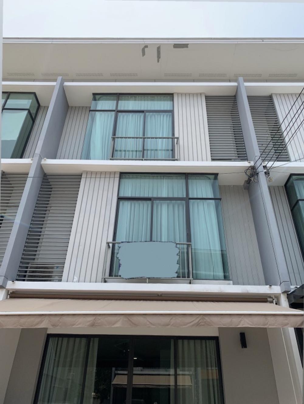 For RentTownhouseBangna, Bearing, Lasalle : 💦☀️ Townhome for rent ▲ Pruksa Ville 76 ▲ Area 176 sq.m. 3 bedrooms 3 bathrooms 🌈 Empty house, good price 🔥 | Bangna area 📍 #CR192