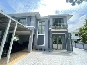 For RentHouseRama9, Petchburi, RCA : Single house for rent, Rama 9 area, beautiful decoration, ready to move in, good atmosphere
