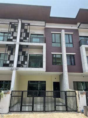 For RentTownhouseBangna, Bearing, Lasalle : Townhome for Rent,Efield Opposit Mega Bangna,3 floors, price 22,000 baht, 3 bed,3 bath, 2 cars parking(LG-16)