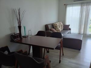 For RentCondoThaphra, Talat Phlu, Wutthakat : (c00102) Condo for rent, 2 bedrooms, 56 sq m. Pool view, at The Key Wutthakard.