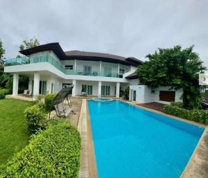 For RentHouseBangna, Bearing, Lasalle : 🔥🔥 Risa00709 House for rent, Windmill Bangna, 1,400 sq m, 619 sq m, 6 bedrooms, 7 bathrooms, 2 living rooms, 1 living room, 1 dining room, 2 kitchens, 4 parking spaces, swimming pool and jaguzzi 750,000 baht only 🔥🔥