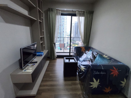 For RentCondoSapankwai,Jatujak : Condo for rent, Onyx Phahon Yothin, 41 sqm., popular condo, high floor, unblock view,1 bedroom, the largest size The furniture is very good.