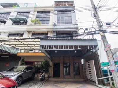 For SaleShophouseBang Sue, Wong Sawang, Tao Pun : Selling a 4-storey building, Soi Jintawet Sutthisan, 27 sq m, 5 minutes to MRT Sutthisan, suitable for home office