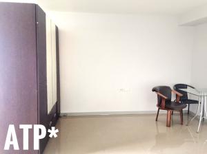 For RentCondoLadprao101, Happy Land, The Mall Bang Kapi : **For Rent 4,500** Lumpini Happyland Condo, empty room, newly renovated, 35 sqm, 8th floor, partially furnished.
