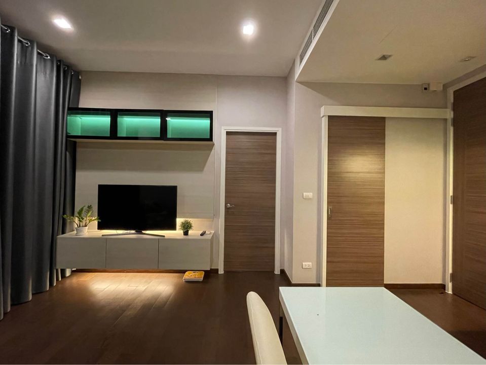 For RentCondoRama9, Petchburi, RCA : Q002_P Q ASOKE **Beautiful room, fully furnished, ready to move in** Convenient transportation near MRT Phetchaburi Station “Available 1 January 2023”