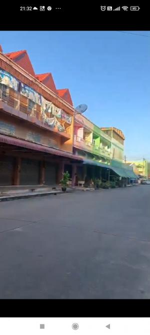 ขายตึกแถว อาคารพาณิชย์ระยอง : ​ขายอาคารพาณิชย์ 3 ชั้น 9 ยูนิทสุดท้าย ตลาดสดผาสุข​ อ.แกลง​ จ.ระยอง 9 ห้อง