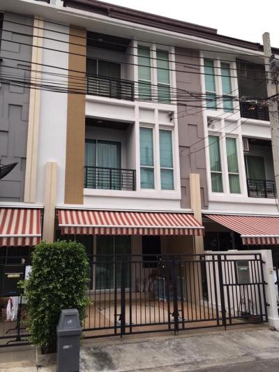 For SaleTownhouseRatchadapisek, Huaikwang, Suttisan : 3-storey townhome for sale, Baan Klang Muang Ratchada 36, ​​size 164 sq m. *MRT Ladprao*