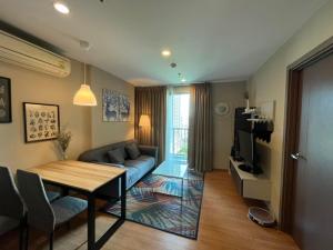 For RentCondoOnnut, Udomsuk : For rent, the base 77, The Base Sukhumvit 77, 12A floor, Building B, large room 35 sq.m., price 15,000 baht, beautiful room, near BTS On Nut.